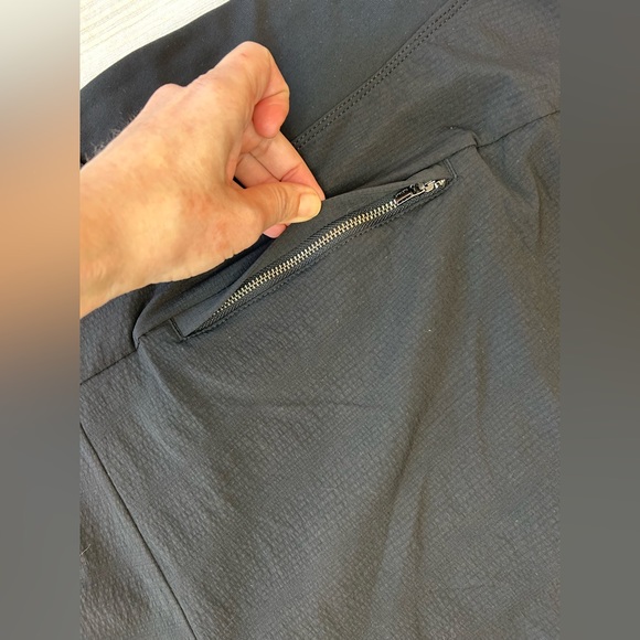 NWT Athleta Trekkie North Short in Black - Picture 11 of 15